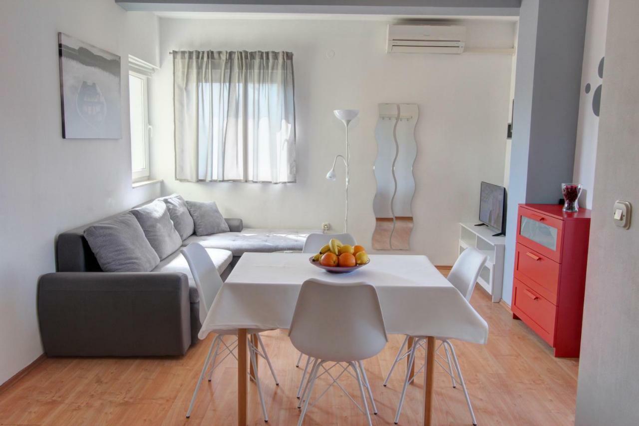 Apartman Pula Exterior foto